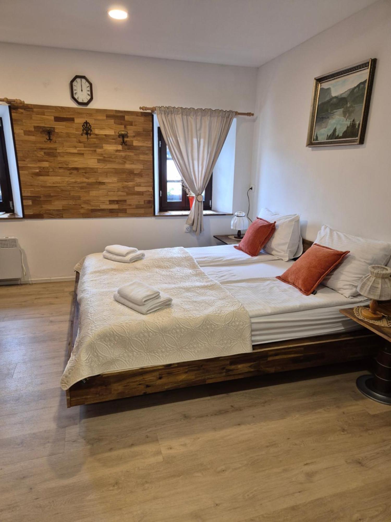 Bed & Breakfast Slovenian House Vida Bled