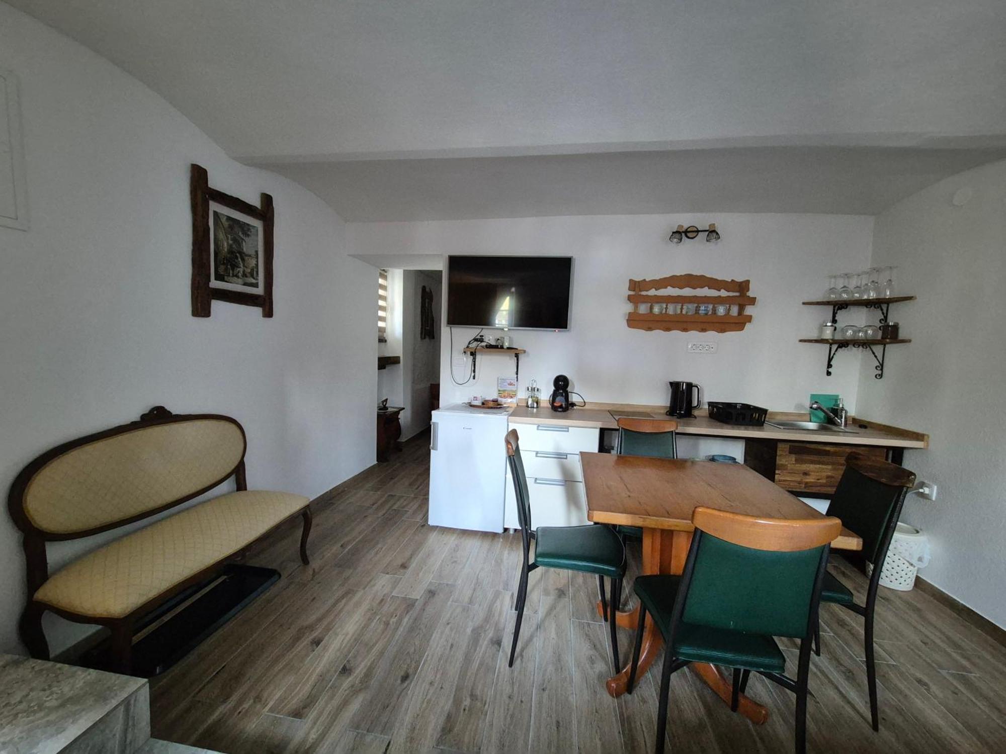 Slovenian House Vida Bed & Breakfast