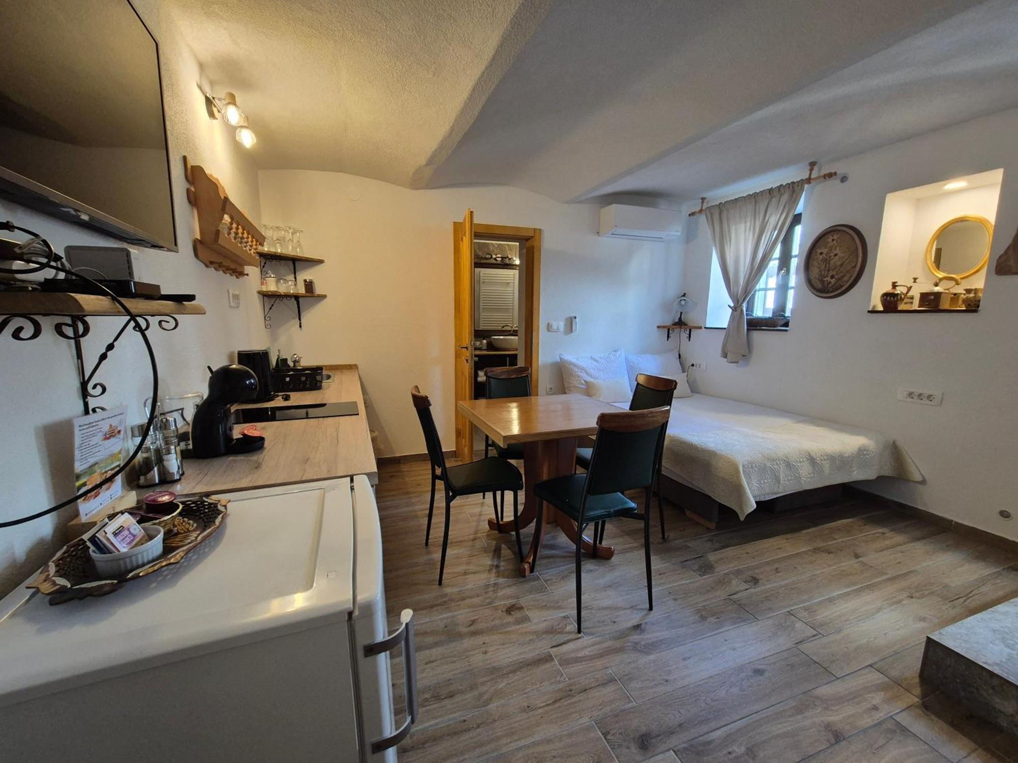 Slovenian House Vida Bed & Breakfast *
